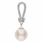 Women's pearl and cubic zirconia pendant in 18K Gold